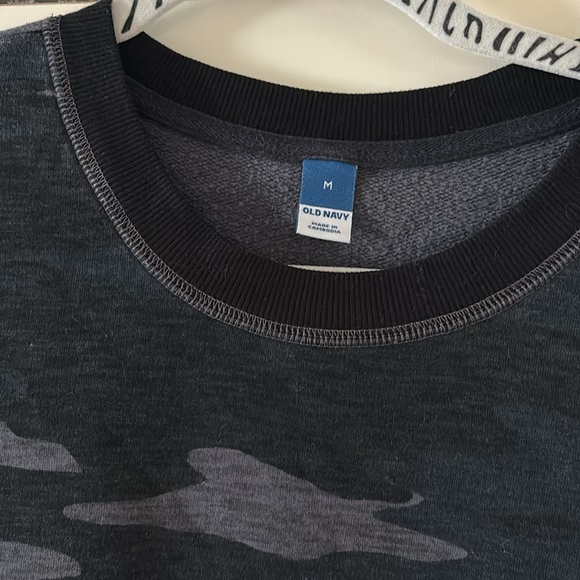 Old Navy sweatshirt size medium - Picture 2 of 3